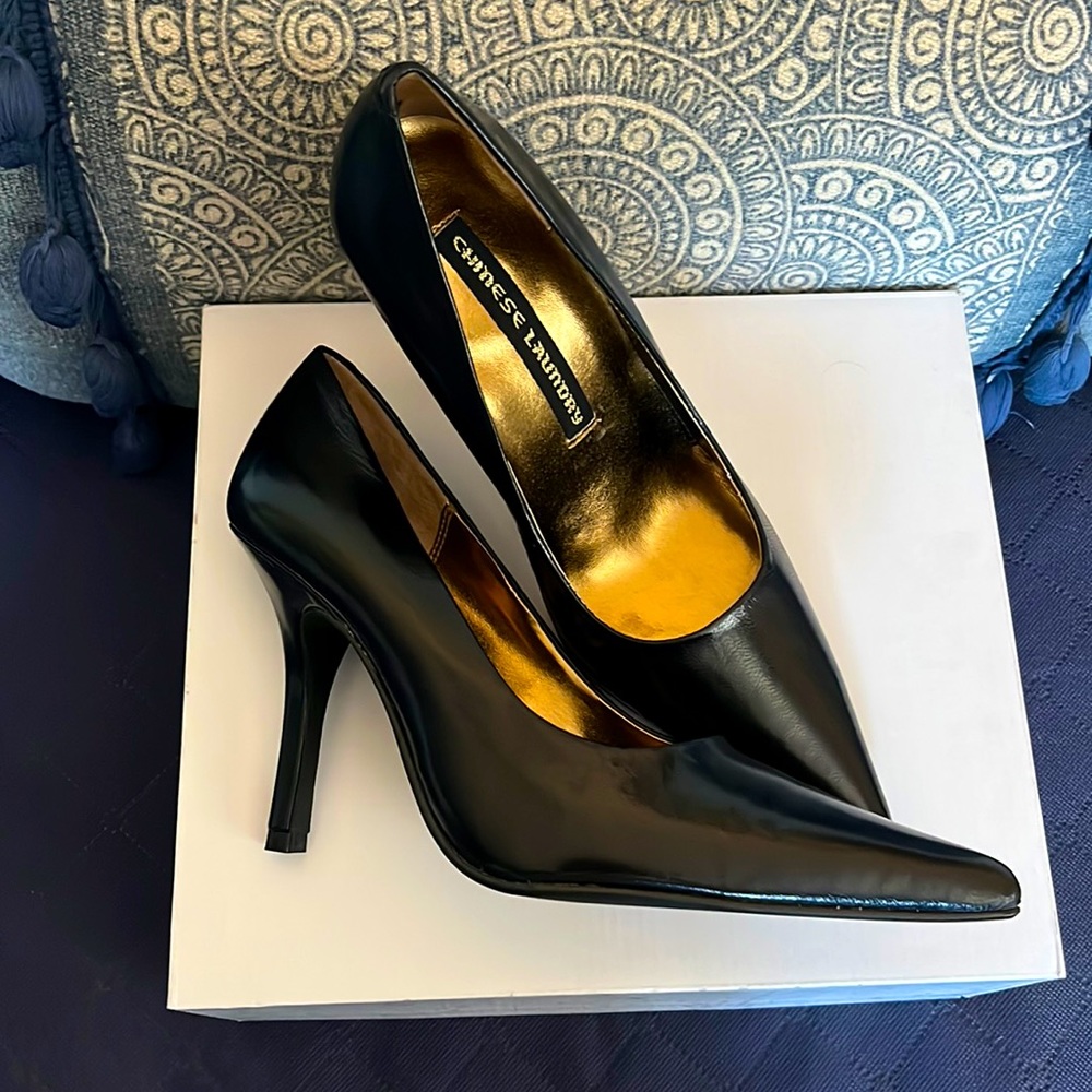 Chinese Laundry Pointed Toe Pump